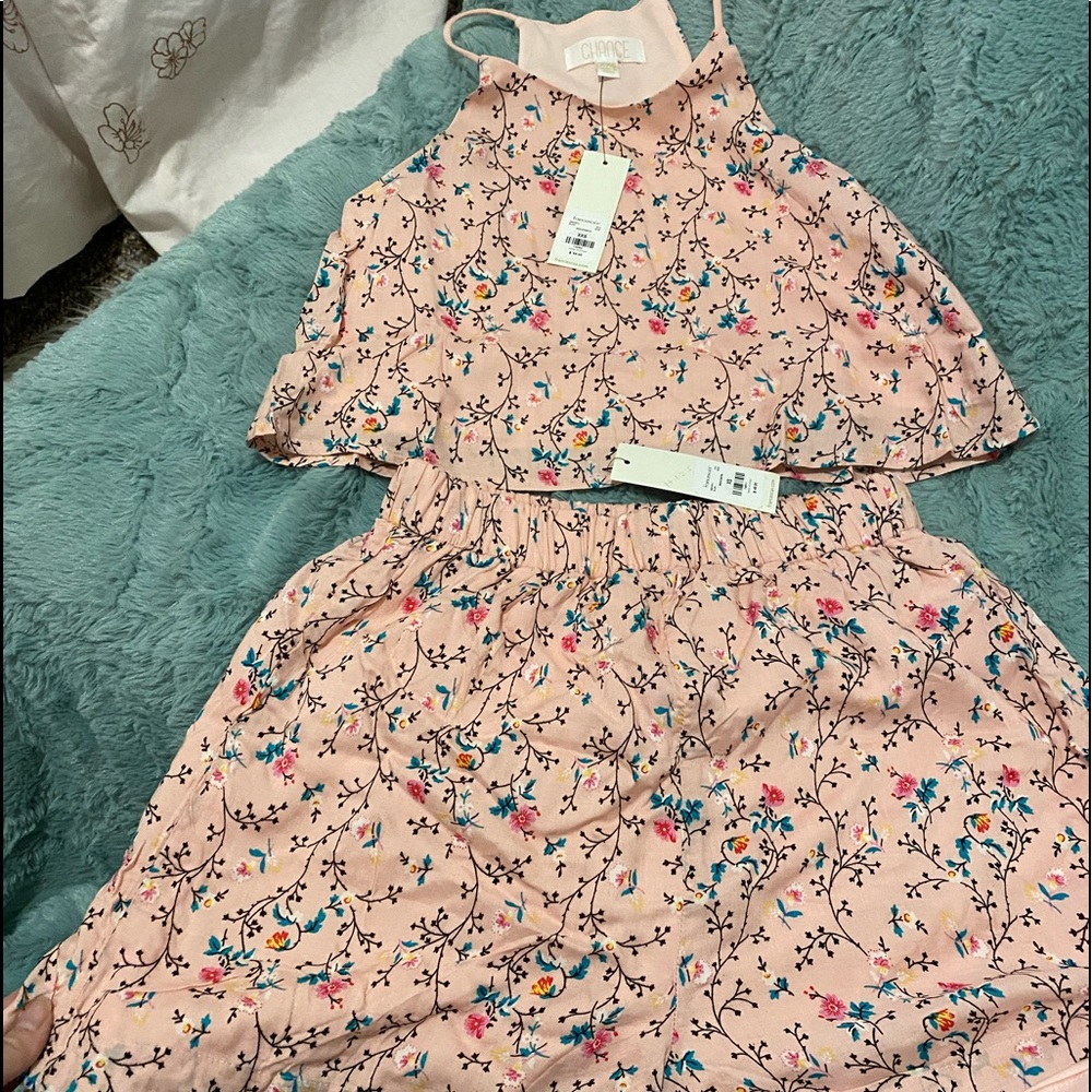 francesca’s pink floral 2 piece set